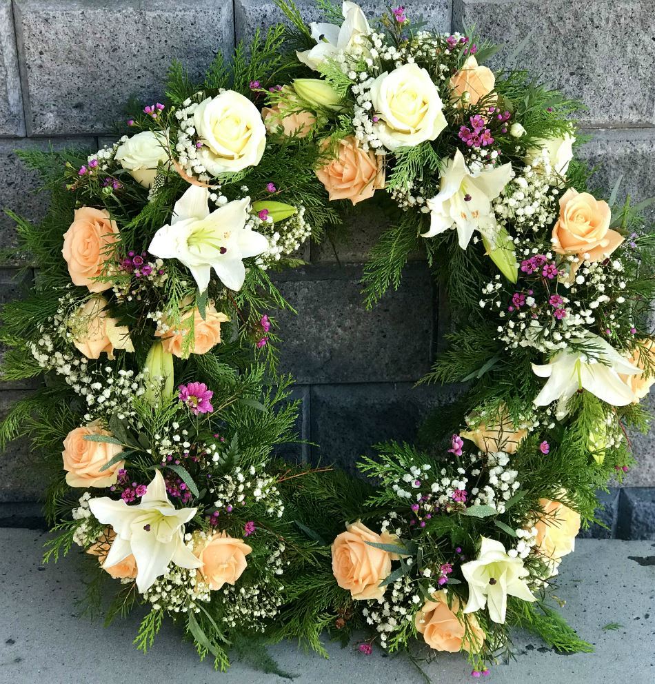 Wreath, modern, arranged in Oasis