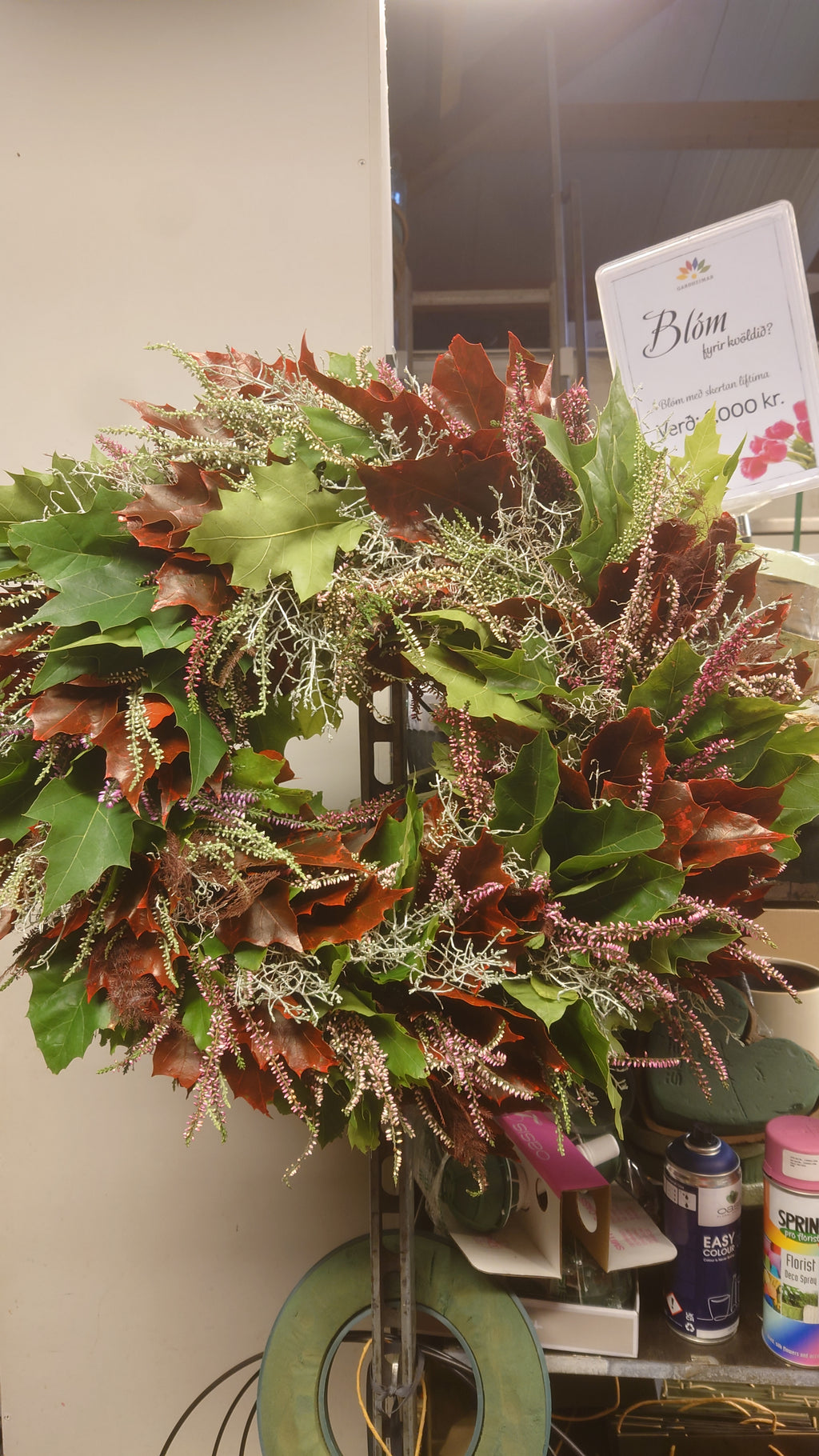 Wreath, classic, bound