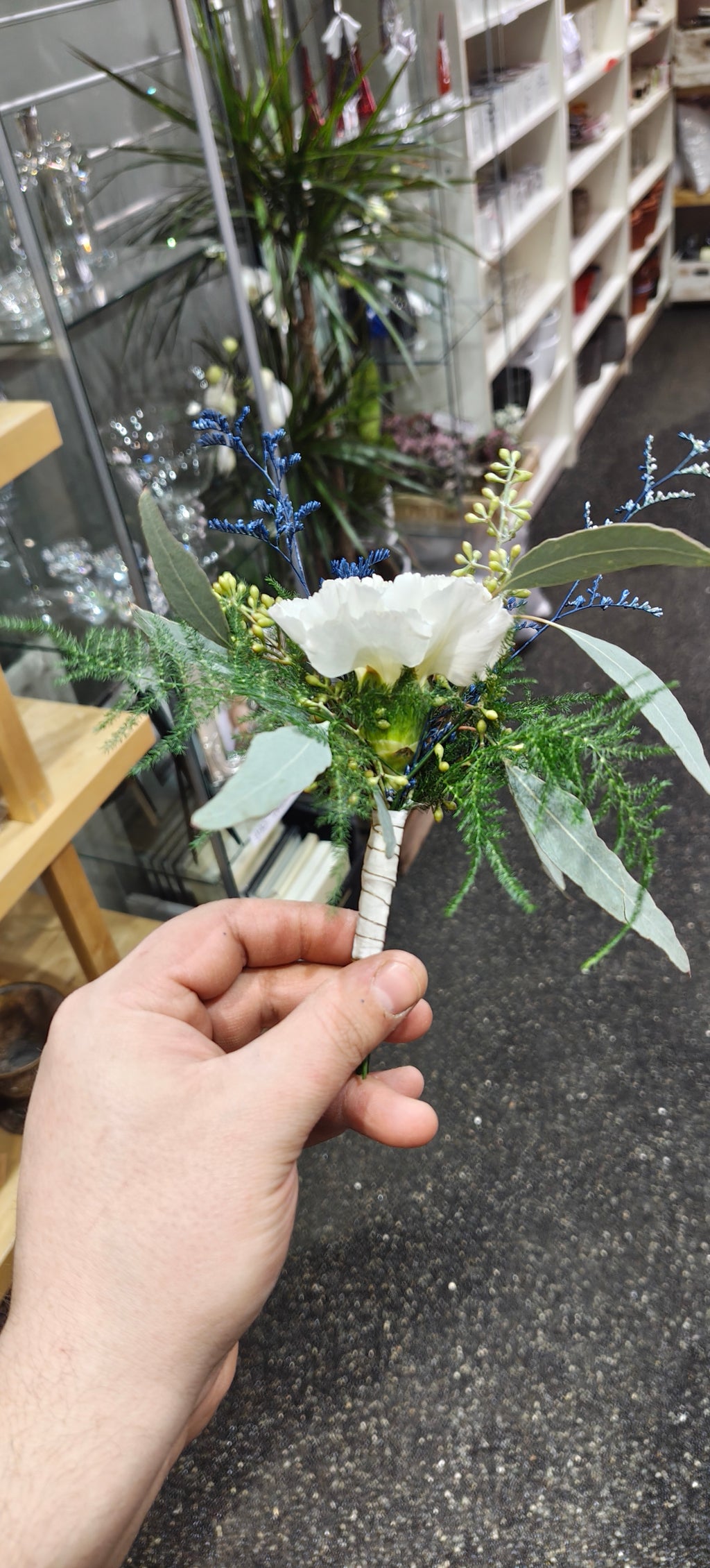 Boutonniere, Buttonhole