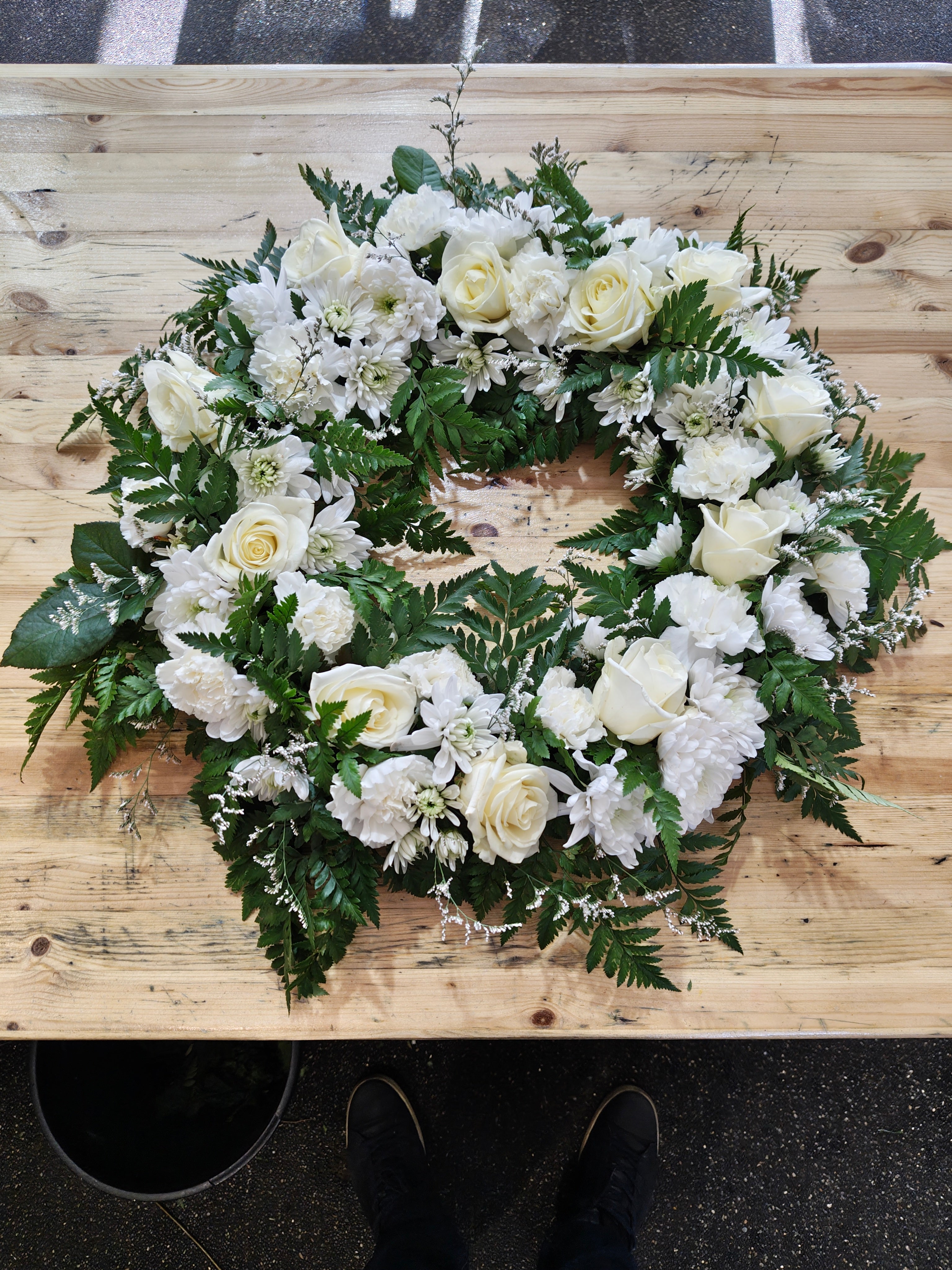 Wreath, modern, arranged in Oasis