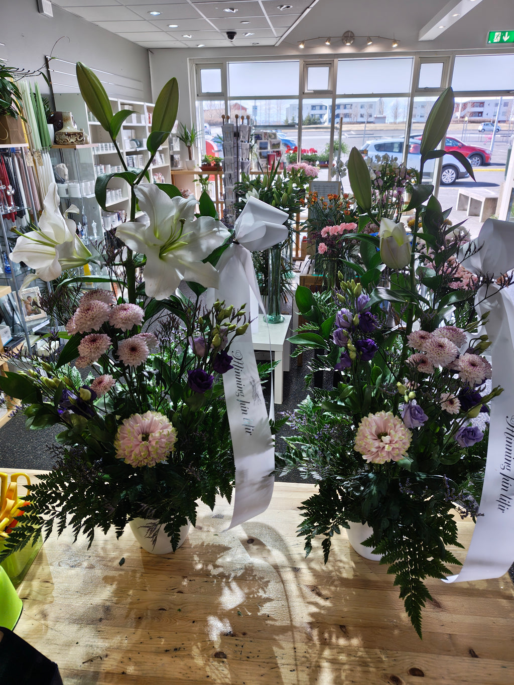 Standing arrangement, oasis, floral foam